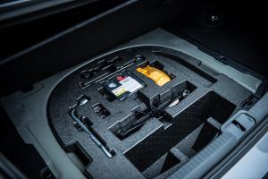 Lexus ES300h F-Sport 2018 года  (JP)